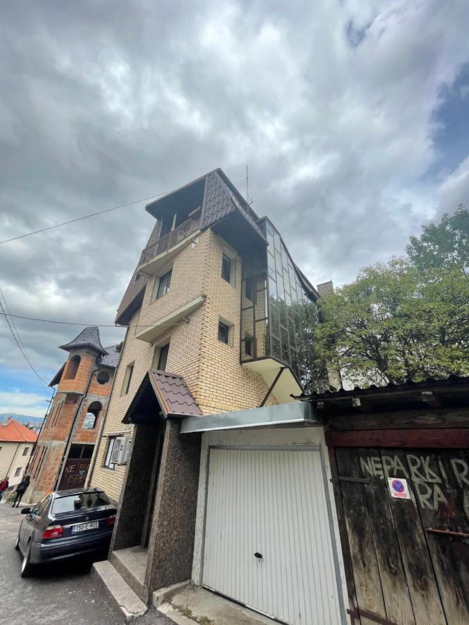 Casa Gialla Free Parking Sarajevo Esterno foto